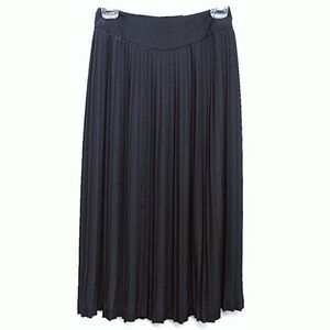 Vintage Liz Claiborne Black Pleated Skirt Silky Polyester Womens Size 6P